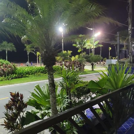 Guilhermina Pe Na Areia Vista Mar Praia Grande  Bagian luar foto