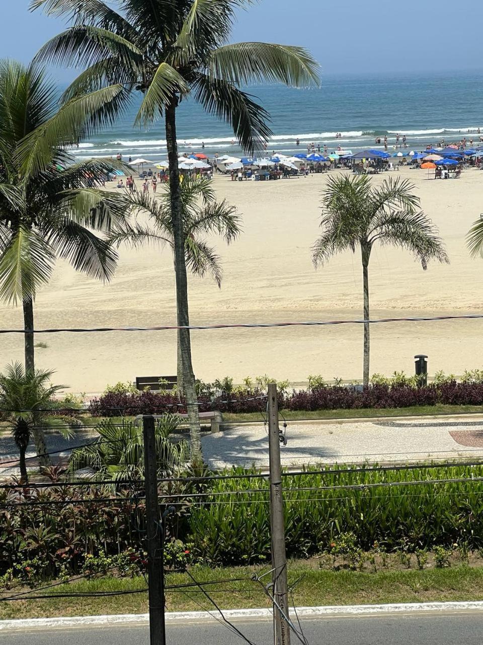 Guilhermina Pe Na Areia Vista Mar Praia Grande  Bagian luar foto
